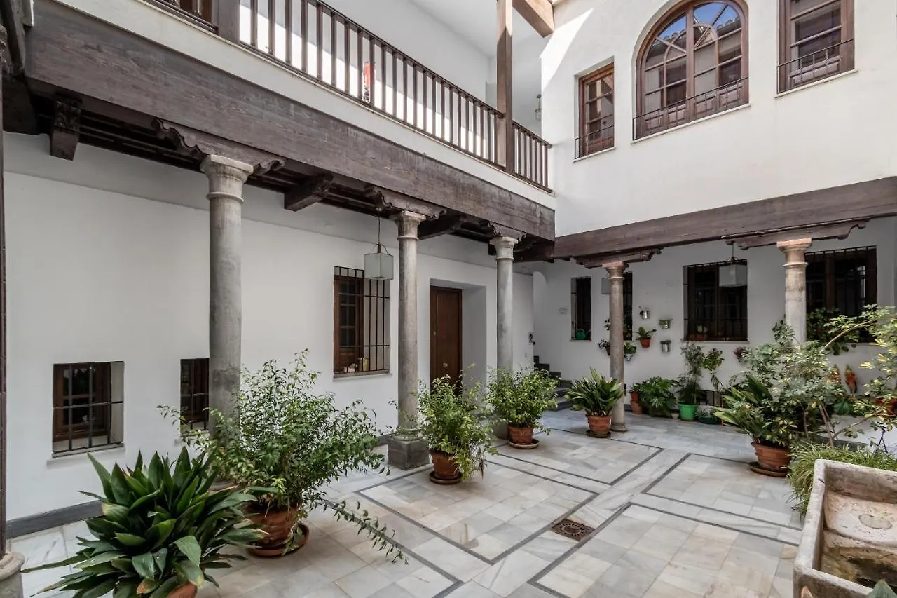 Bns Dauro Suites Granada Apartment