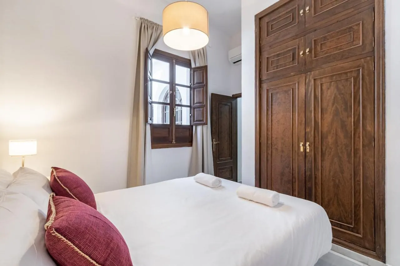 Bns Dauro Suites Granada 0*,